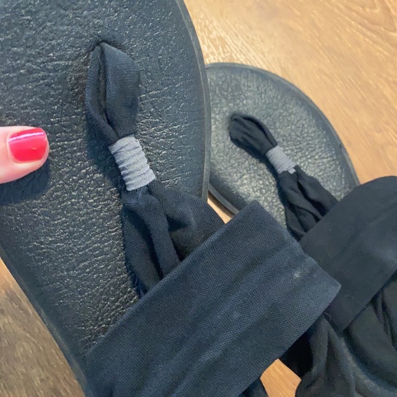 Sanuk Yoga Mat Sandals size 9 - Picture 2 of 4